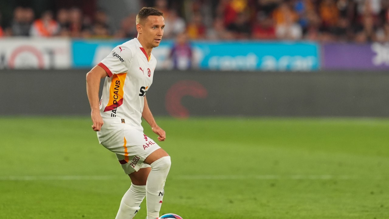Przemyslaw Frankowski Rennes'de!