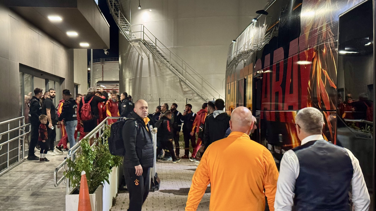 Galatasaray kafilesi Antalya'ya geldi