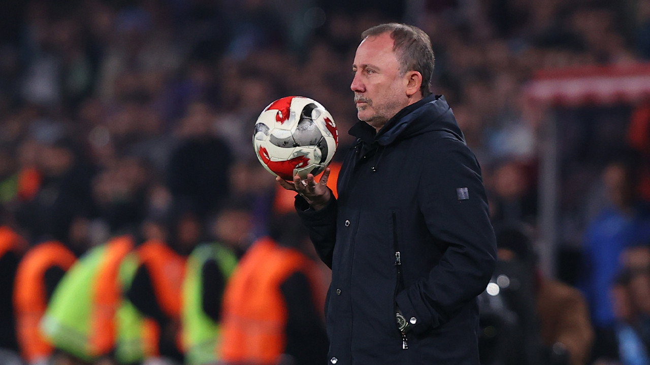 Spor yazarlarından Beşiktaş'a eleştiri! "Bu maç Sergen Yalçın'a yazar"