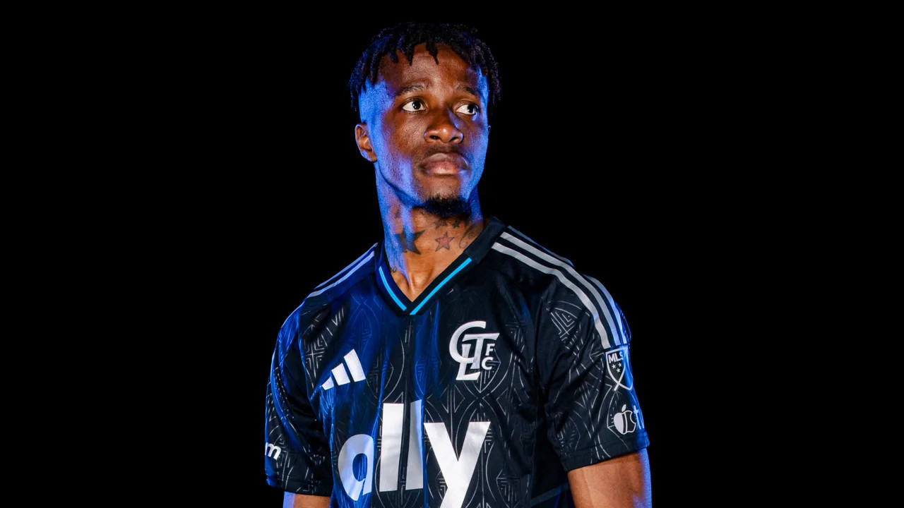 31 maçta 10 gol 6 asist yapan Wilfried Zaha geri döndü!