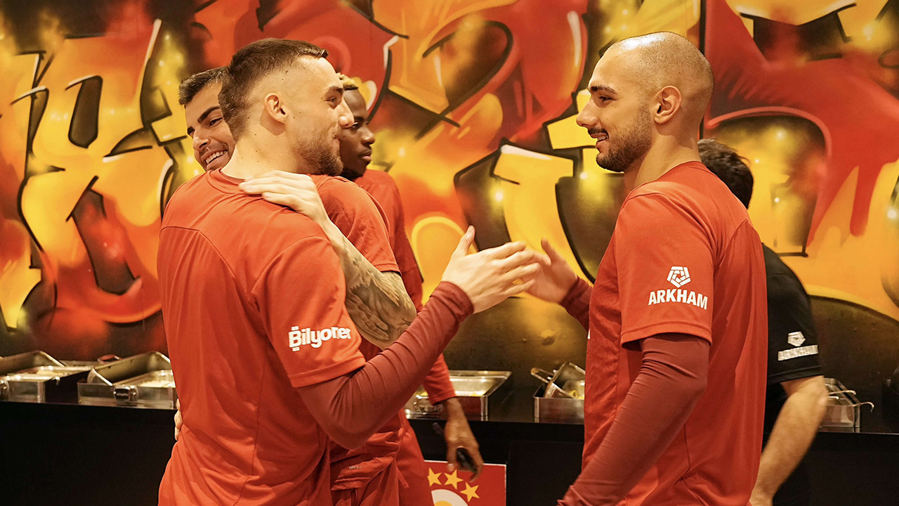 Galatasaray'da iki ayrılık birden! Başkan doğruladı: "Berkan Kutlu ve Ahmed Kutucu için görüşüyoruz"