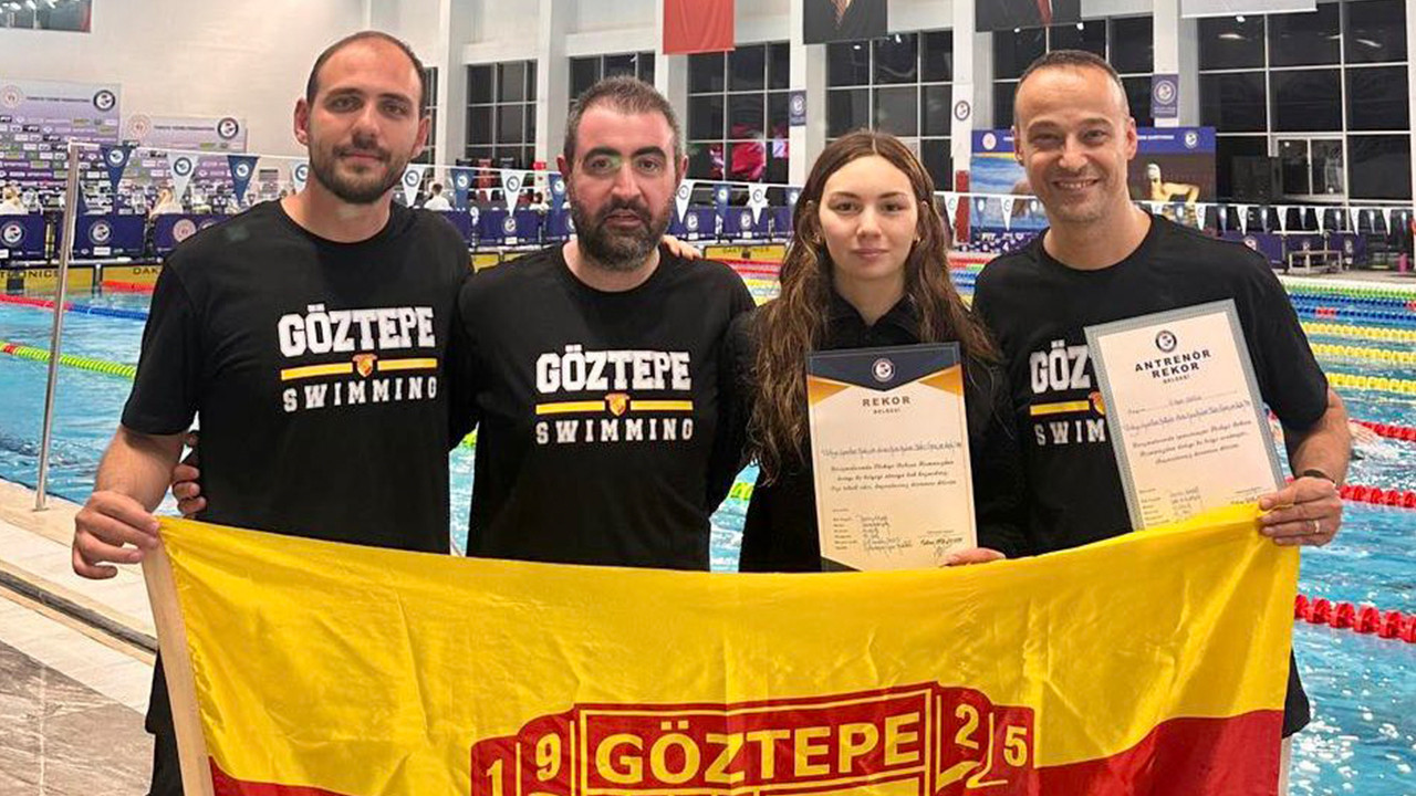 Milli yüzücü Derin Akar, 11 yıllık Türkiye rekorunu kırdı