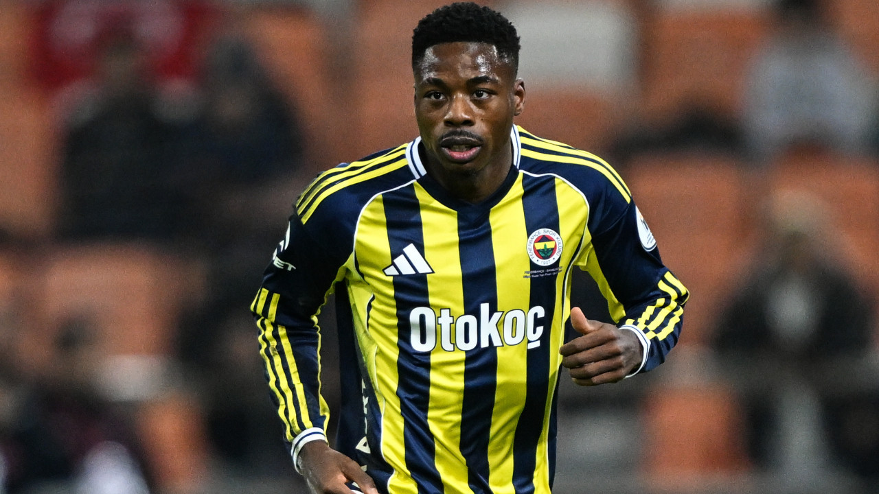 Anthony Musaba, Fenerbahçe kariyerine asistlerle başladı