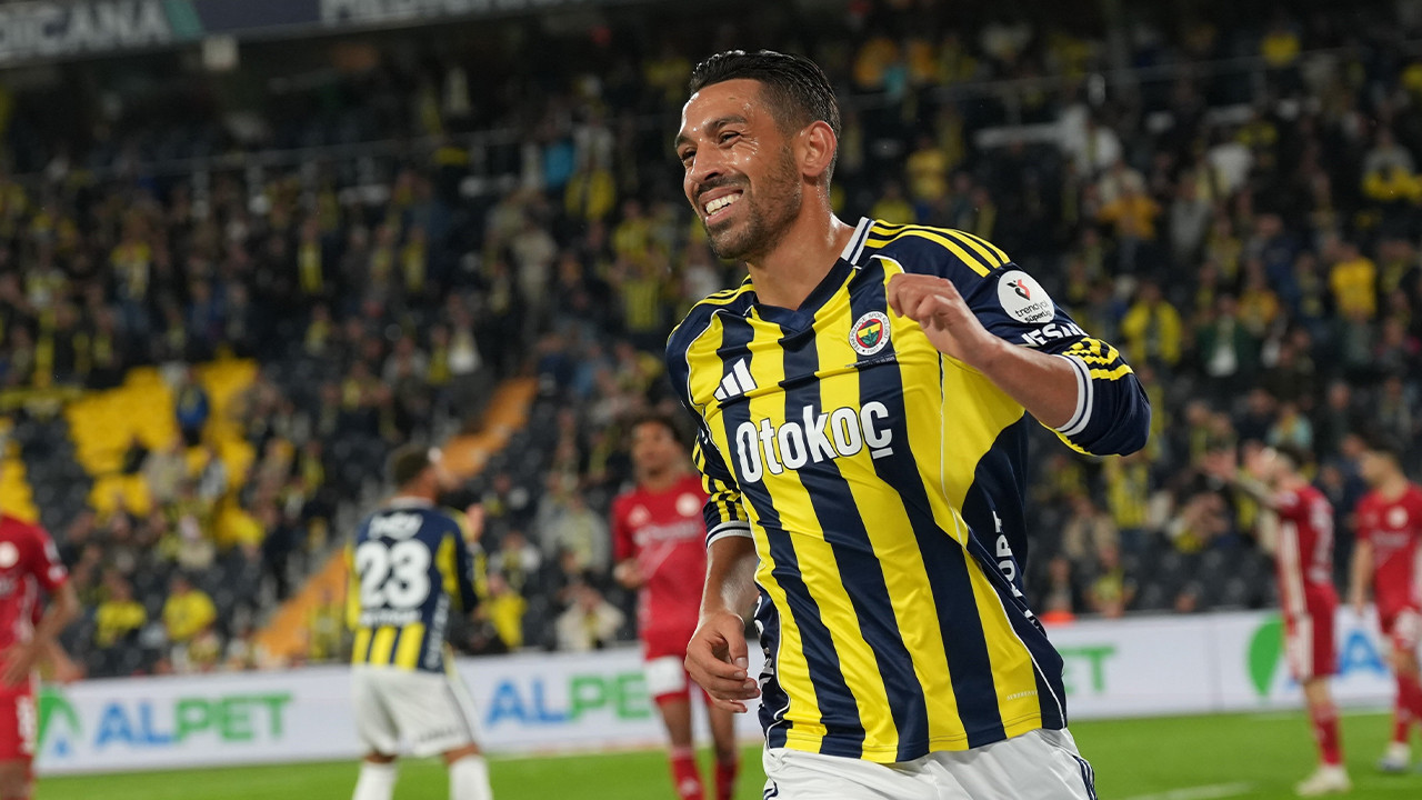 Fenerbahçe'den ayrılan İrfan Can Kahveci, Kasımpaşa'ya kiralandı! Antalya kampına katıldı