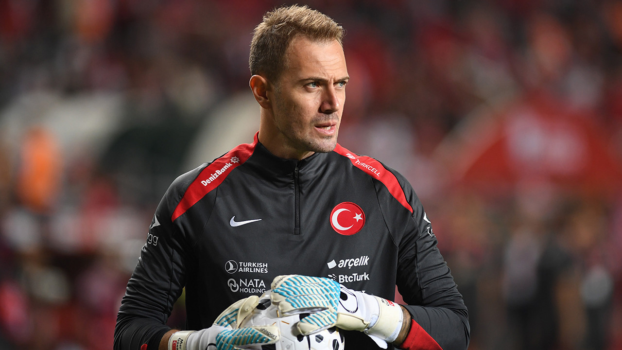 Mert Günok, Fenerbahçe ile imzaladı! Yarın ilk idmanına çıkacak