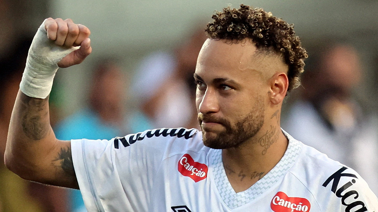 Santos, Neymar'ın sözleşmesini 2026'nın sonuna kadar uzattı