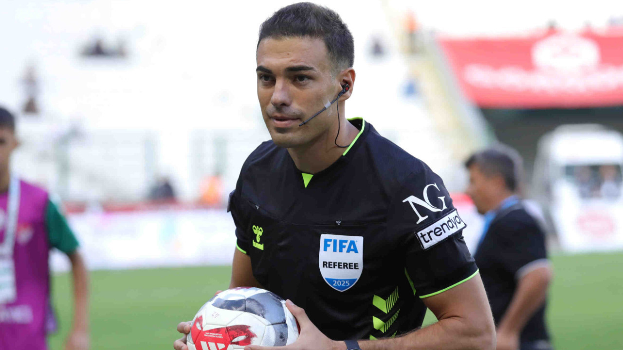 Galatasaray-Gaziantep FK maçı Oğuzhan Çakır'ın, Alanyaspor-Fenerbahçe maçı ise Mehmet Türkmen'in!