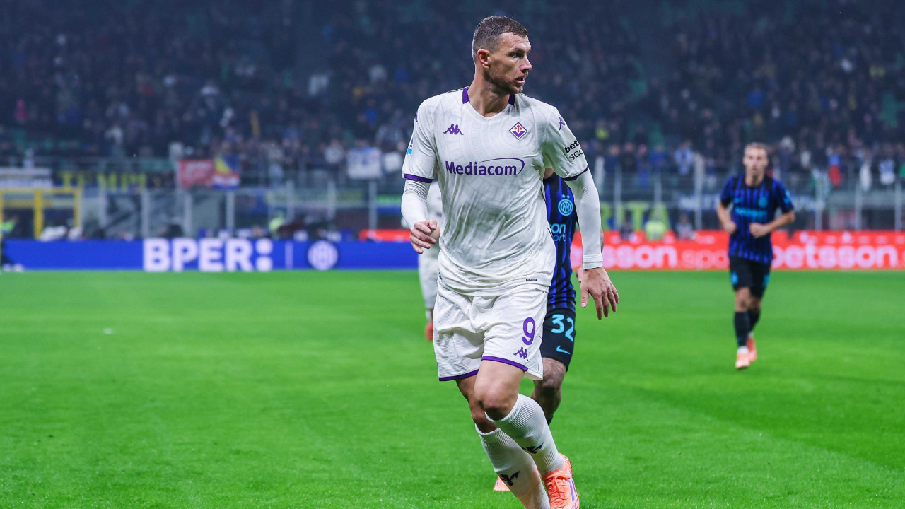 Edin Dzeko Almanya'ya dönüyor! Yeni adresi Schalke 04