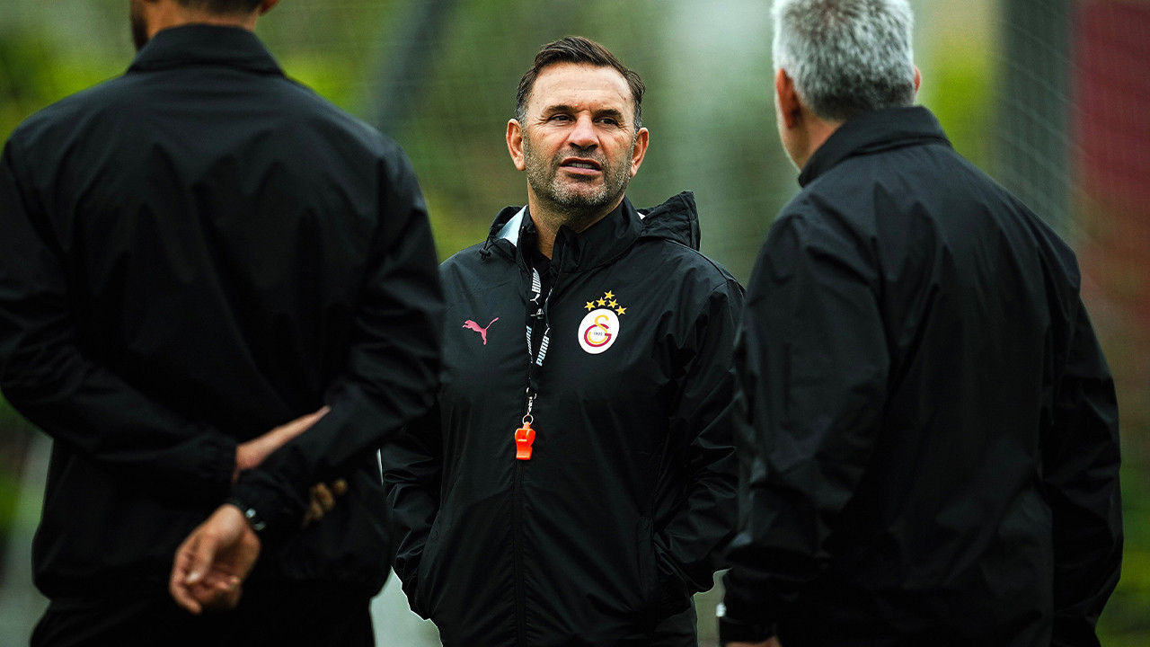 Galatasaray Teknik Direktörü Okan Buruk konuşuyor | CANLI