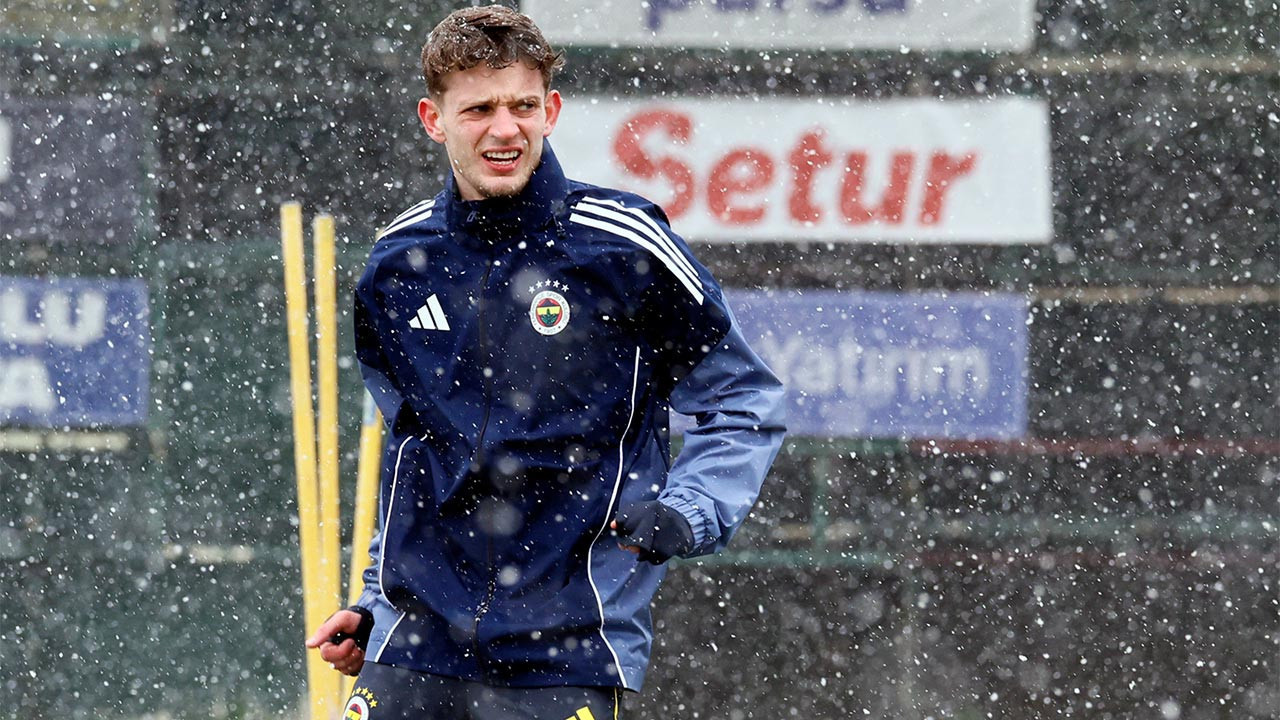 Sebastian Szymanski Fenerbahçe'ye veda etti