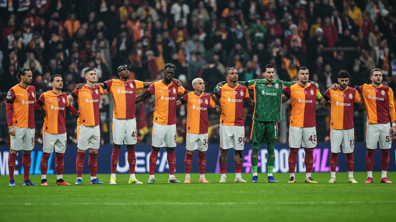 Okan Buruk Roland Sallai'den sağ bek yarattı Everton ve Brentford Macar yıldıza hayran kaldı