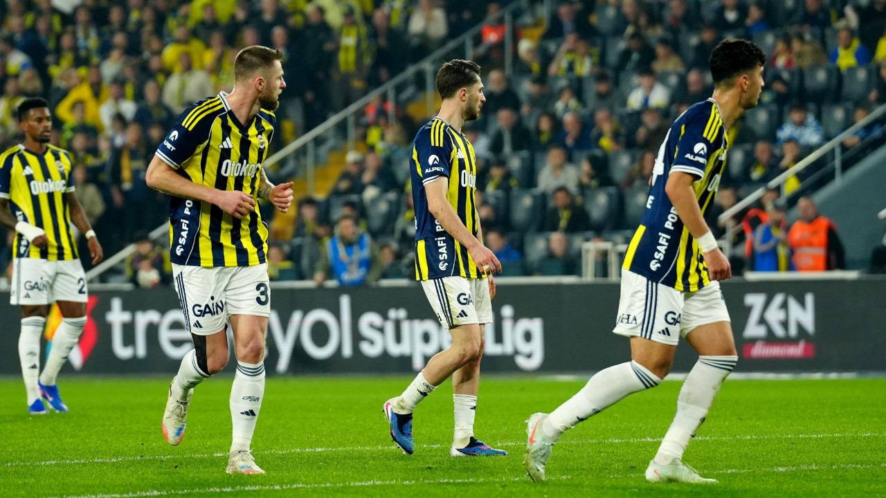 Fenerbahçe'de sakatlık şoku! İsmail Yüksek oyuna devam edemedi