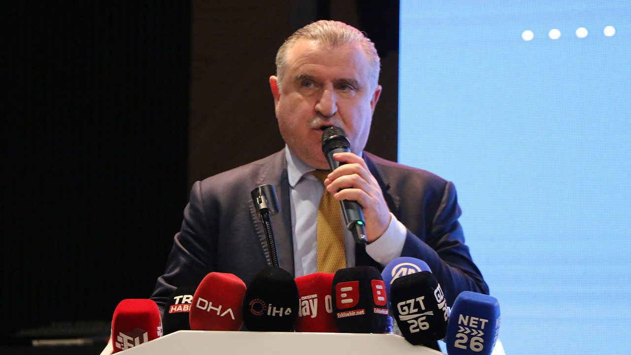 Osman Aşkın Bak: Hep beraber Türk sporunu yukarı taşımaya çalışacağız