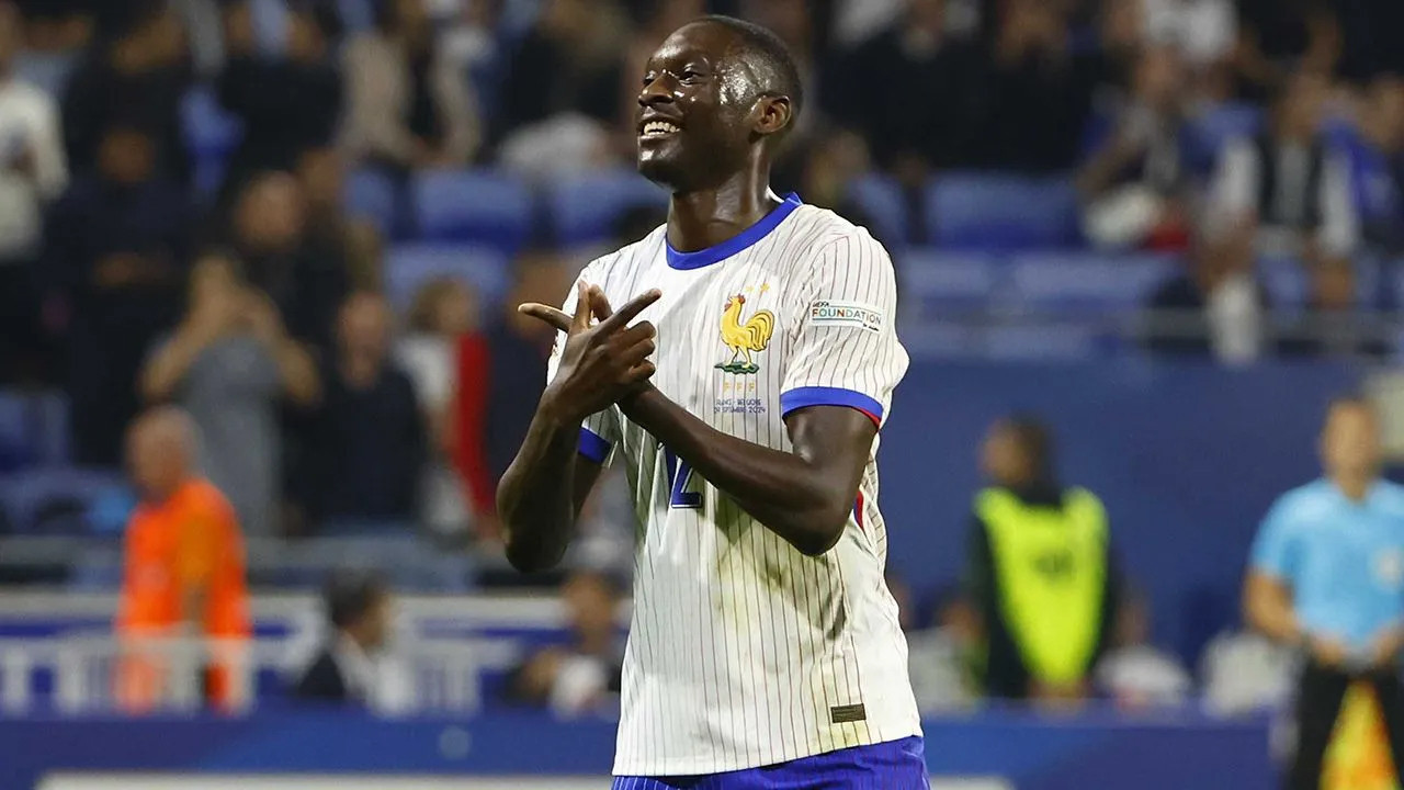 Tottenham'dan Fenerbahçe'ye kötü haber! Kolo Muani'yi bırakmıyorlar