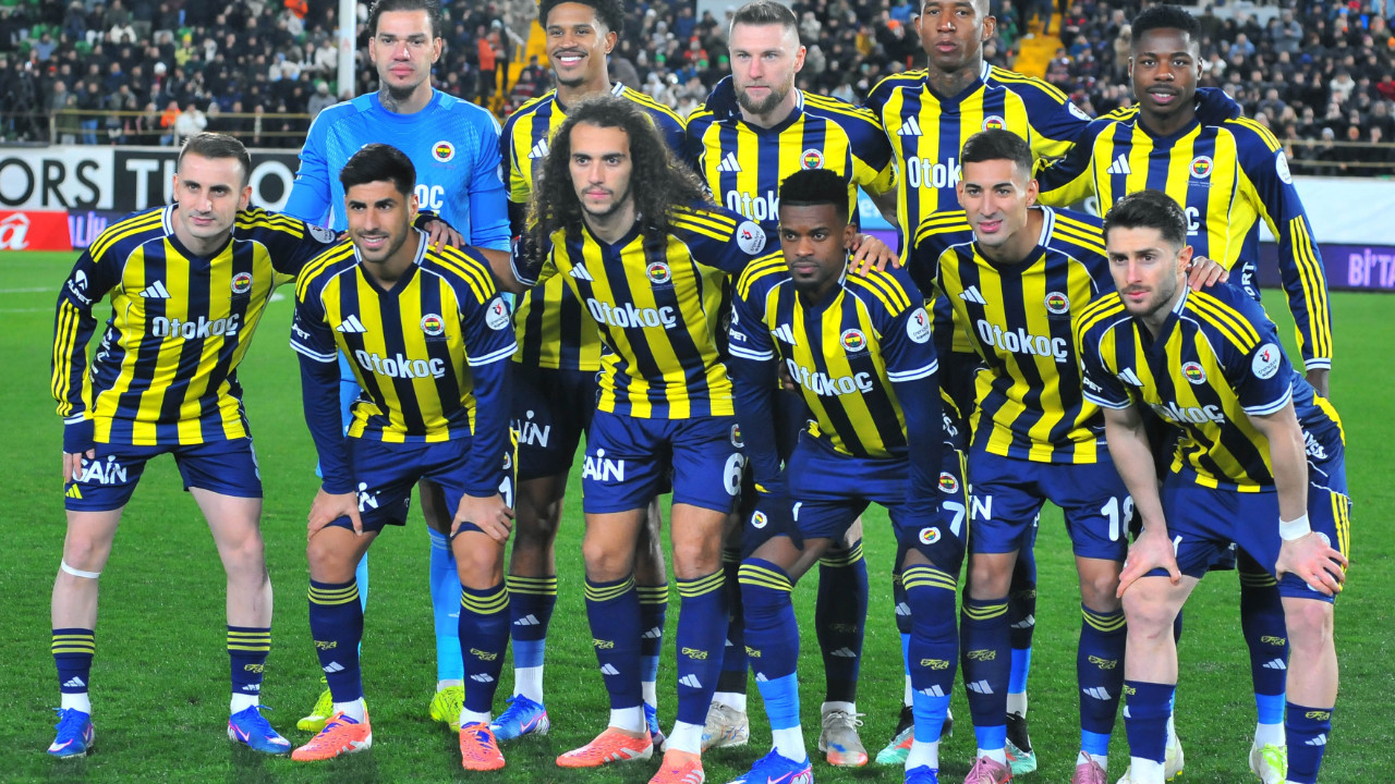 Premier Lig kulüpleri Fenerbahçe'den Jaden Oosterwolde'nin sağlık raporlarını istediler