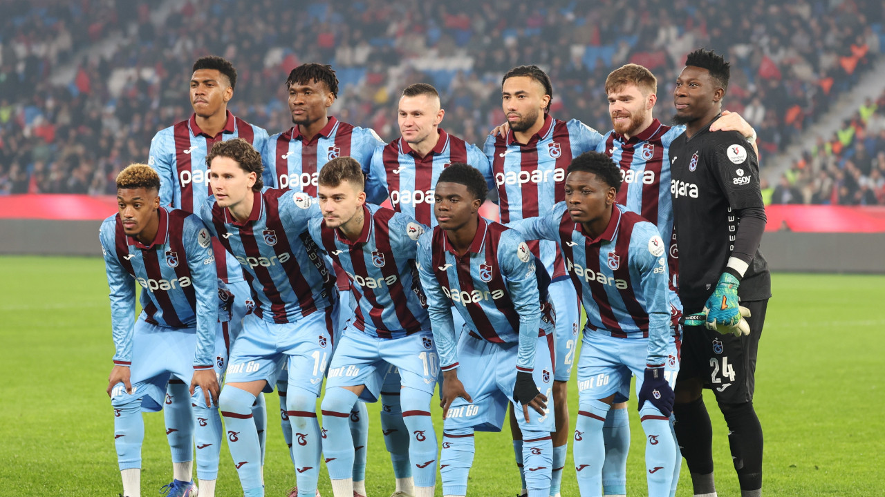 Trabzonspor otobüsüne taşlı saldırı! "Küçük bir çocuk attı"