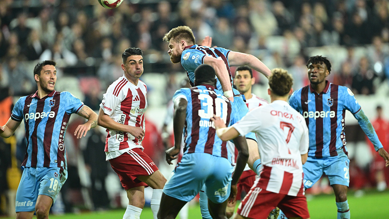 Umut Nayir: Trabzonspor'da güzel bir hikaye yazılıyor