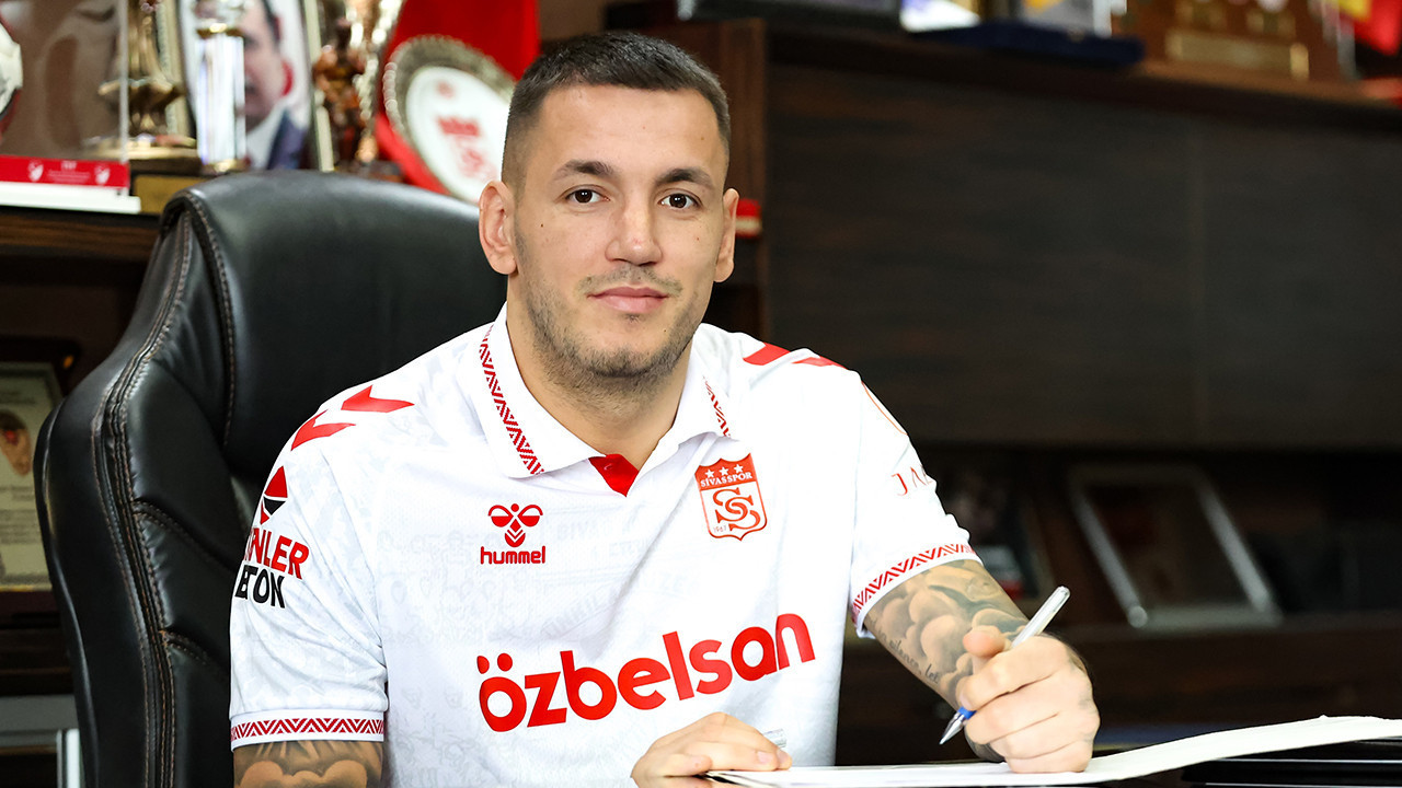 Rey Manaj yeniden Sivasspor'da