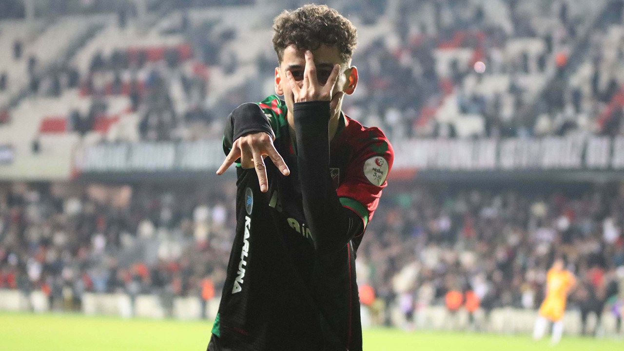 Fenerbahçe, Karşıyaka'dan Adem Yeşilyurt'u kadrosuna kattı!