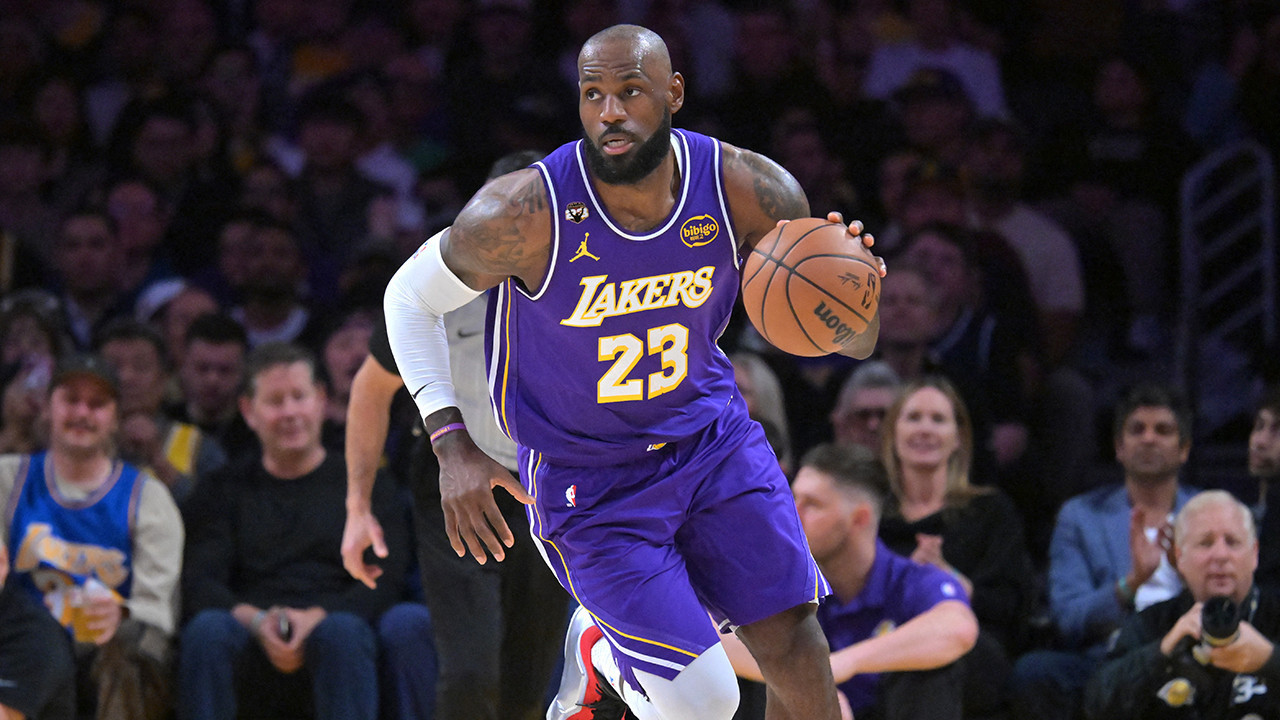 LeBron James, NBA tarihine geçti! 41 yaşında triple-double yapan tek oyuncu