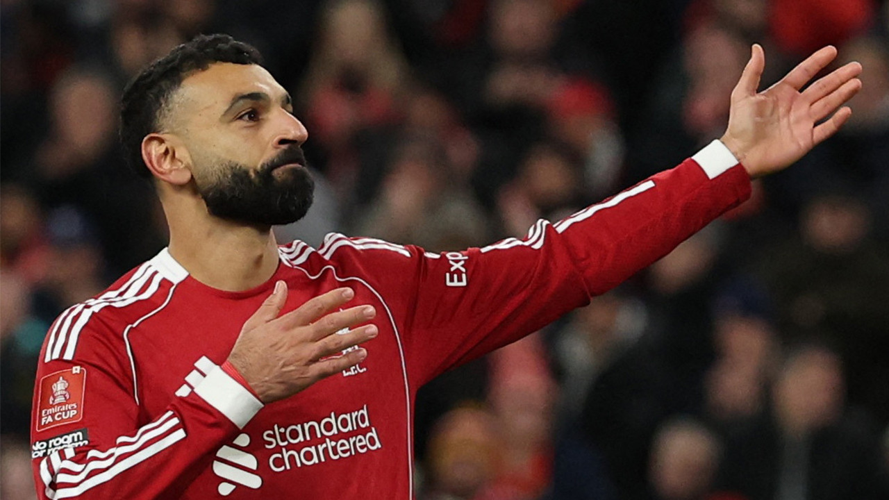 İngiltere Premier Lig'de futbolculara oruçlarını maç esnasında açma izni verilecek!