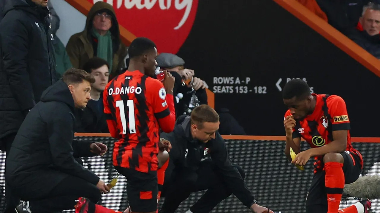 İngiltere'de futbolculara oruç açma molası verilecek