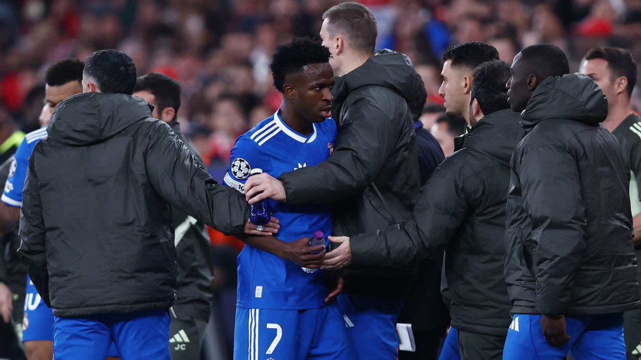 Şampiyonlar Ligi'nde olay! Vinicius Jr'a ırkçı tezahürat