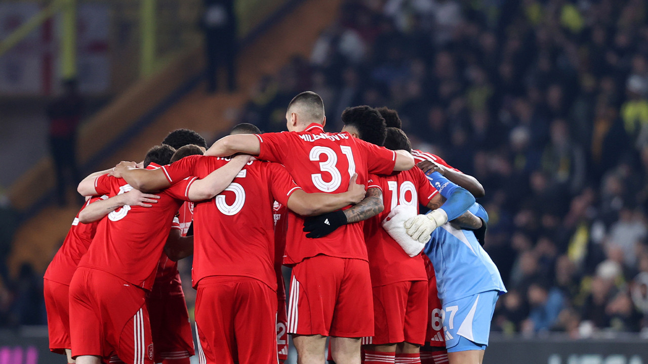 İngiliz basınından Fenerbahçe'ye: Her hafta sizinle oynayabilir miyiz?