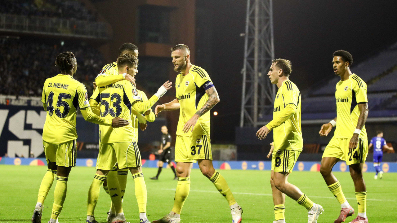 Forvetsiz kalan Fenerbahçe'de savunmacılara talip artıyor! 5 büyük ligden ilgi