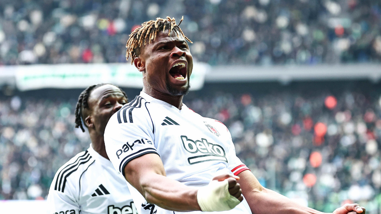 Beşiktaş'ın savunma bakanı Emmanuel Agbadou geçit vermiyor!