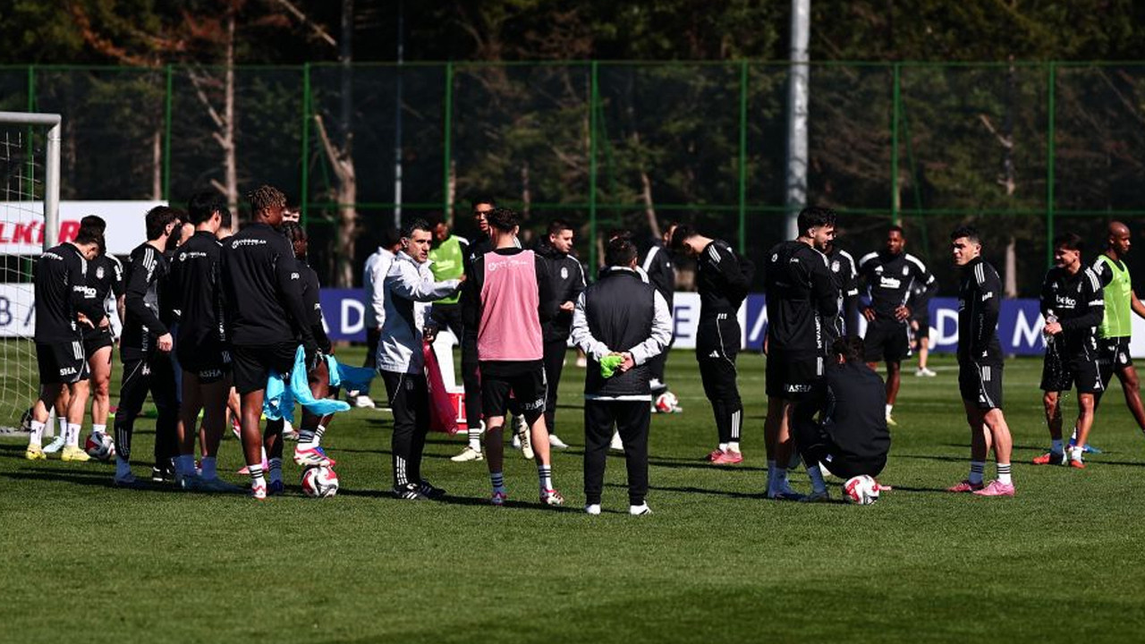 Beşiktaş'ta El Bilal Toure ile Emirhan Topçu takımla çalışmalara başladı! Dönüş tarihleri belli oldu