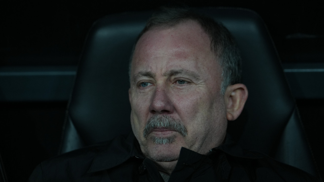 Beşiktaş'ta iki futbolcu eşyalarını topladı! Sergen Yalçın onlardan umudu kesti