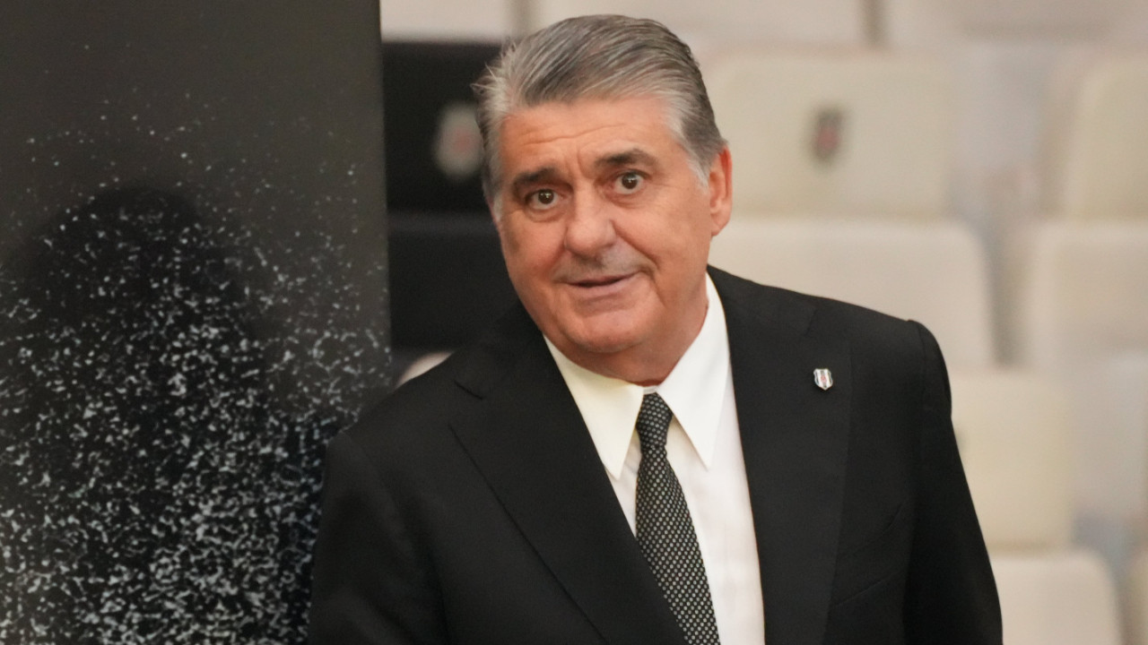 Serdal Adalı'dan teknik heyet ve futbolculara derbi primi