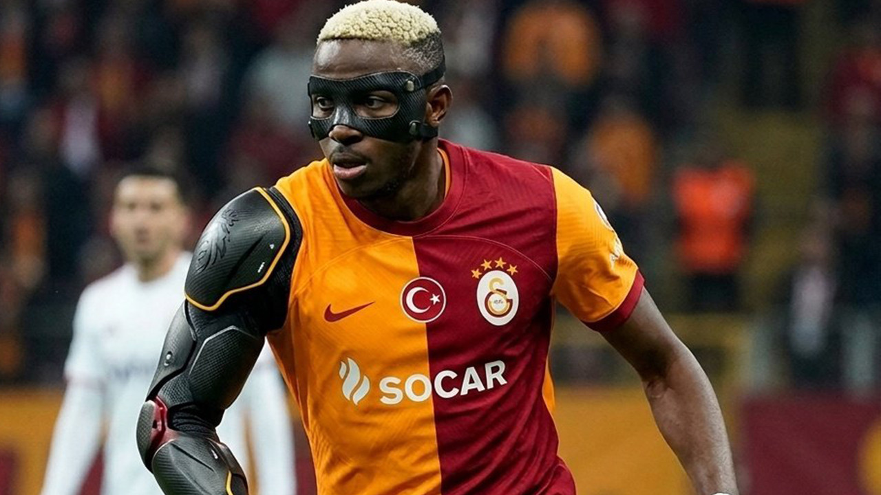 Victor Osimhen Fenerbahçe derbisinde oynasın diye koluna zırh yaptılar!