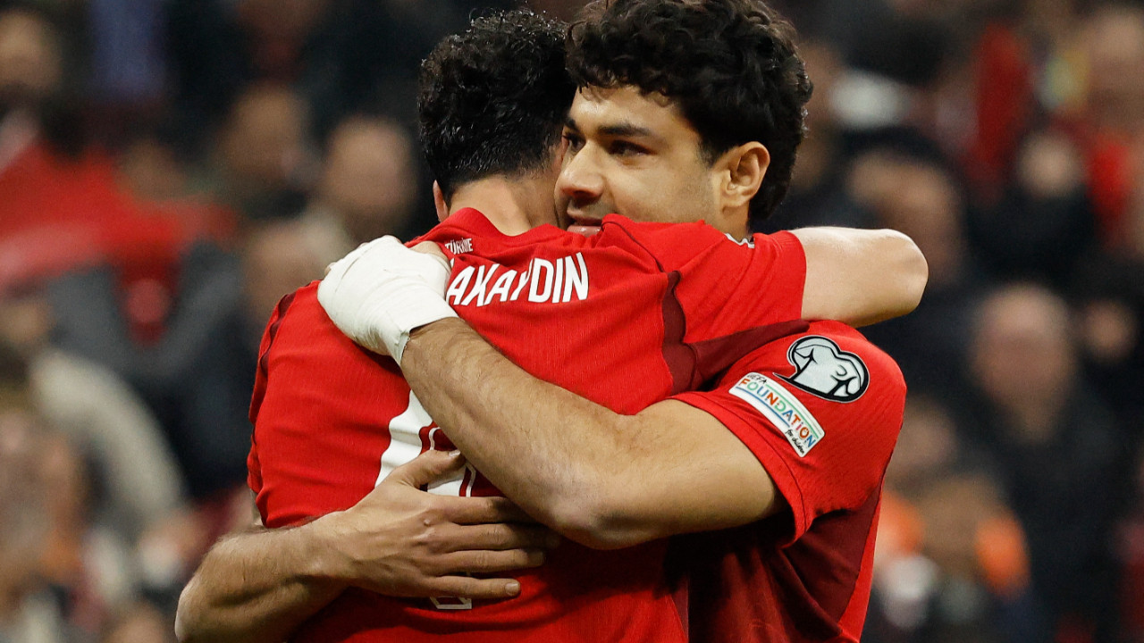 Adı Galatasaray ile anılıyordu! İmzayı attı