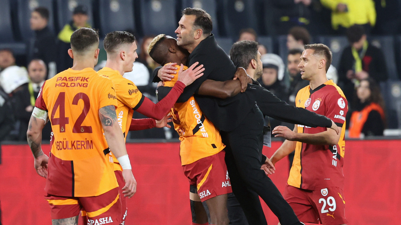 Okan Buruk iki puan kaybına daha dayanamadı Osimhen'in kapısını çaldı: Tam olarak iyileşmediğini biliyorum ama...