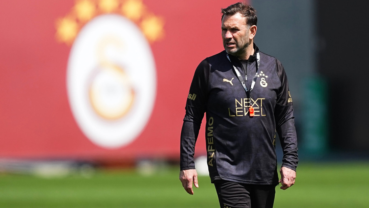 Okan Buruk'tan oyuncularına: Puanlar kaybettik ama şampiyonluğu kaybetmedik her şey bizim elimizde