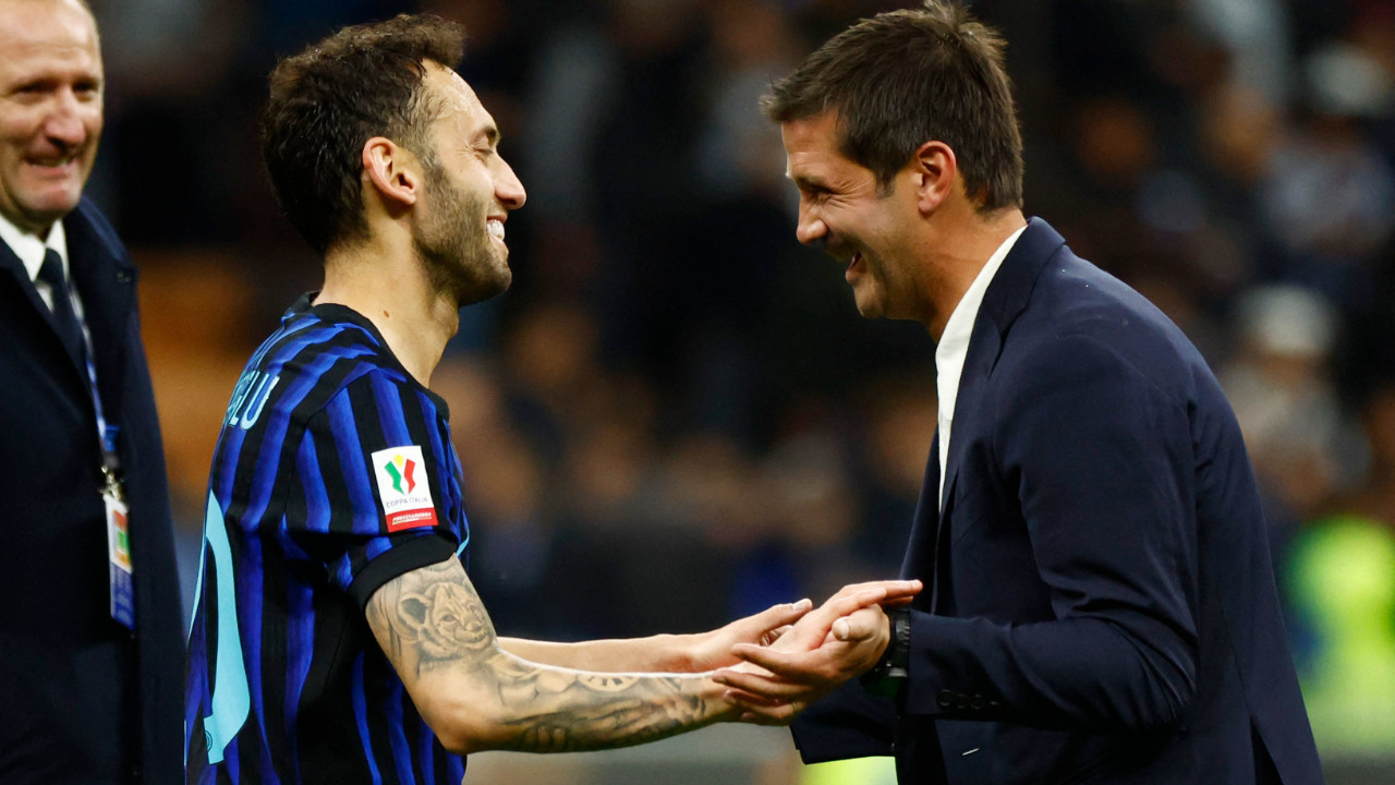 Fabregas hem Serie A'da hem de İtalya Kupası'nda onu bir türlü onu tutamadı! "Hakan Çalhanoğlu; Pirlo, Kroos, Modric gibi"