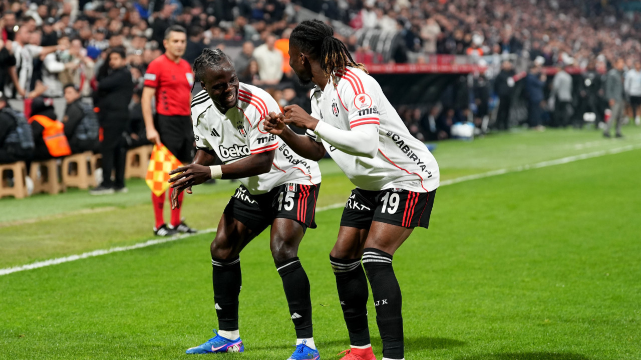El Bilal Toure Beşiktaş'ta kalacak mı? Sözleşmesine göre 8 gol kaldı