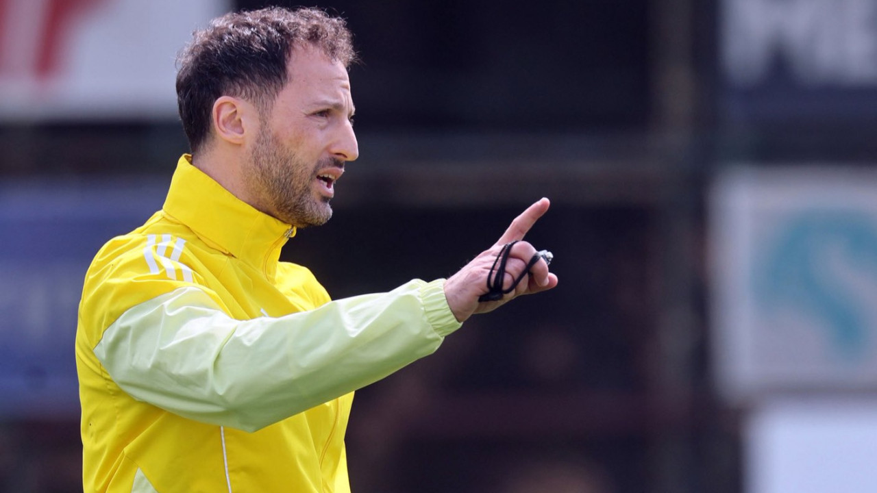 Domenico Tedesco'dan oyuncularına: Galatasaray'ı Süper Kupa'da yenip ellerinden kupayı aldık