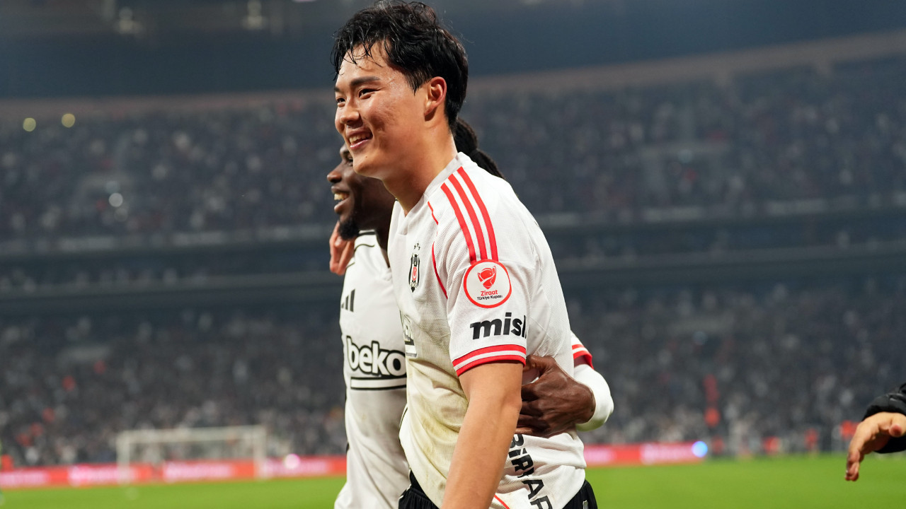 Hyeon-gyu Oh, Onuachu ve Victor Osimhen'e kafa tutuyor