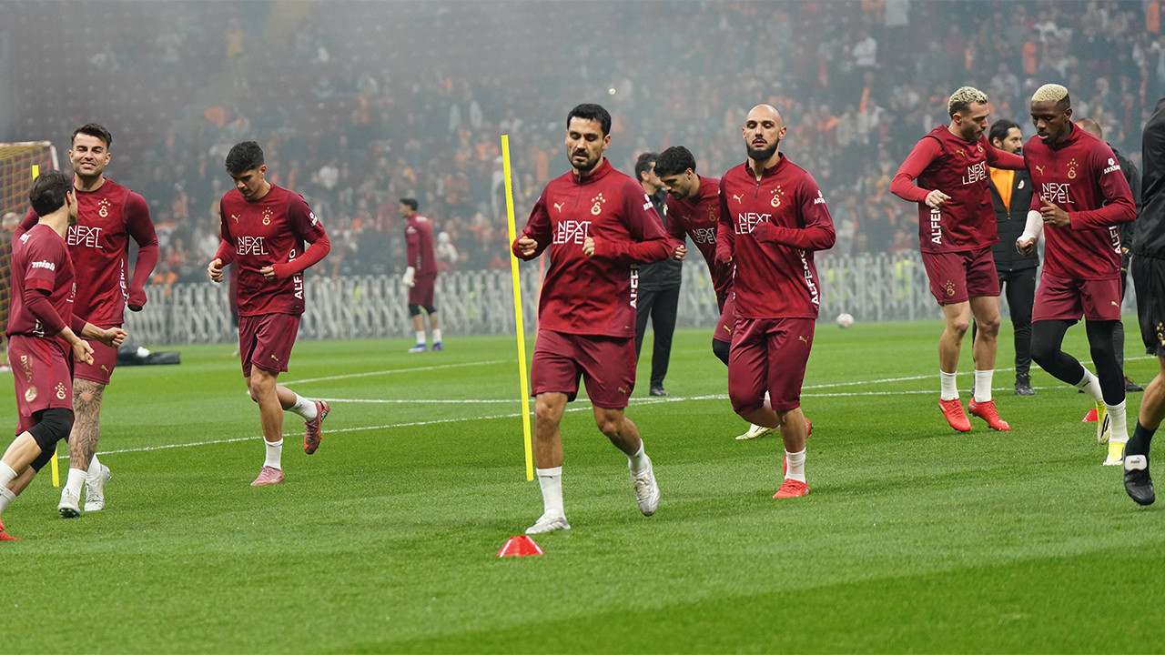 Galatasaray'da ayrılık depremi! 6 ismin bileti kesildi 4 oyuncu belirsiz