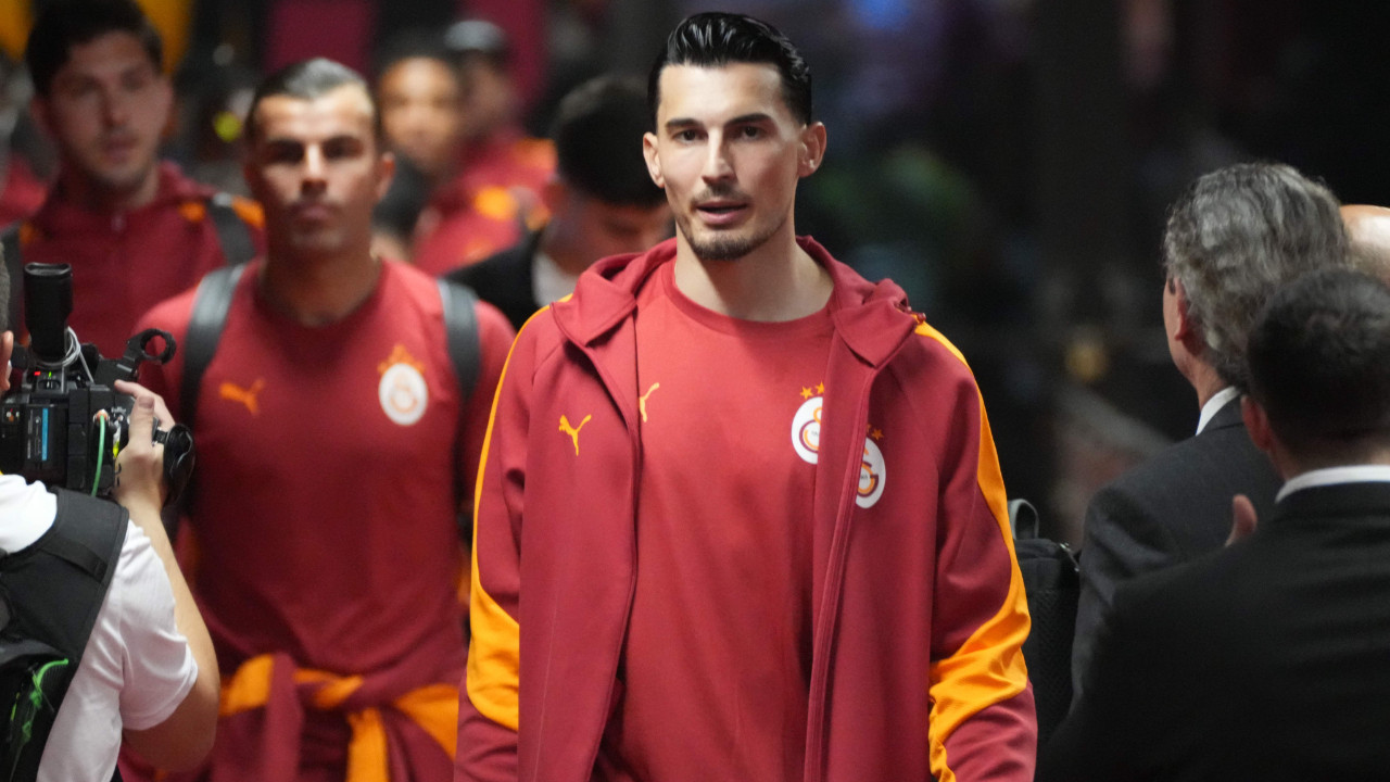 Uğurcan Çakır altta kalmadı! Trabzonspor'a 'Şampiyon Galatasaray' göndermesi