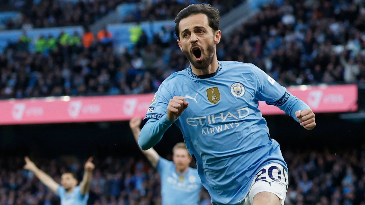 Galatasaray Bernardo Silva ile masaya oturdu: Gel liderimiz ol