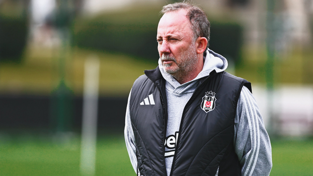 Beşiktaş; Gollini, Altay Bayındır ve Muhammed Şengezer'i gündemine aldı