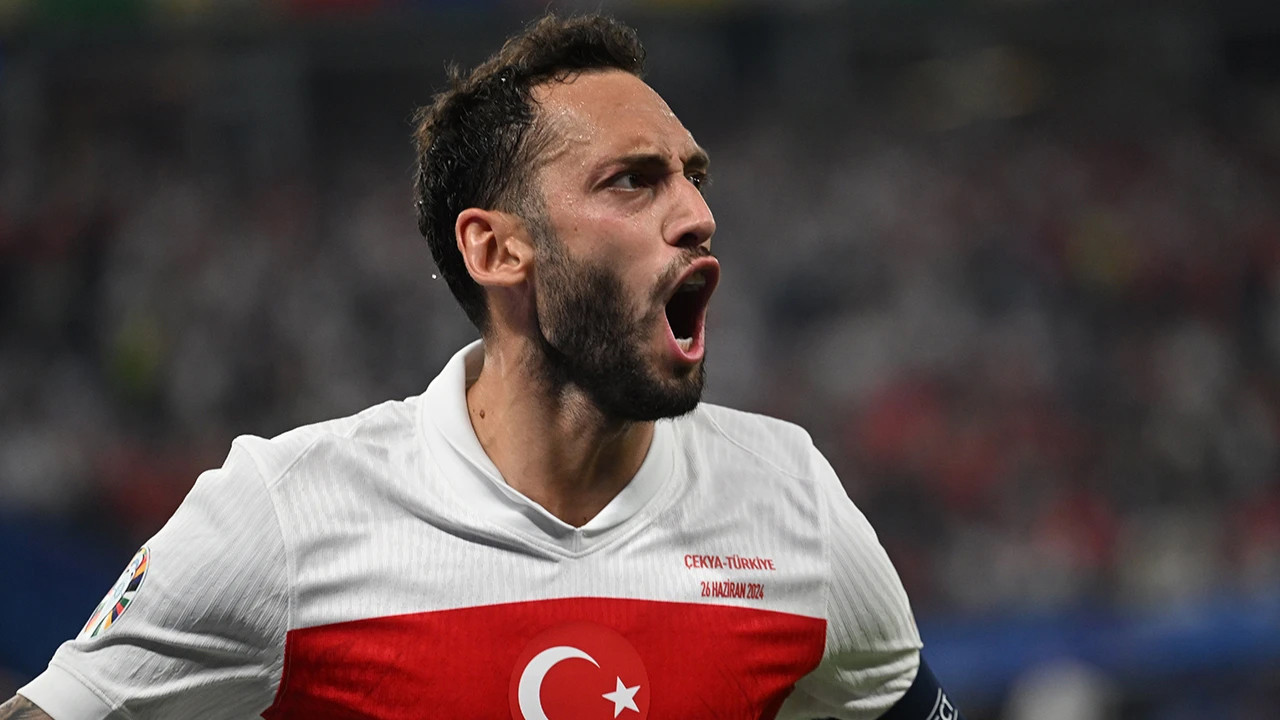Christian Vieri: Hakan Çalhanoğlu dünyanın en iyi 5 orta sahasından biri!