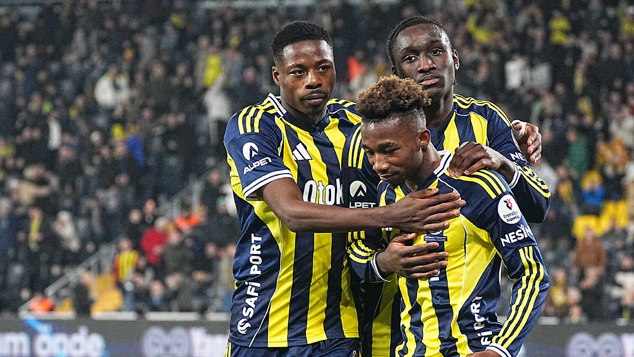 16 maçta 3 gol-1 asist yaptı taraftarın tepkisini çekti! Geldiği gibi gidiyor