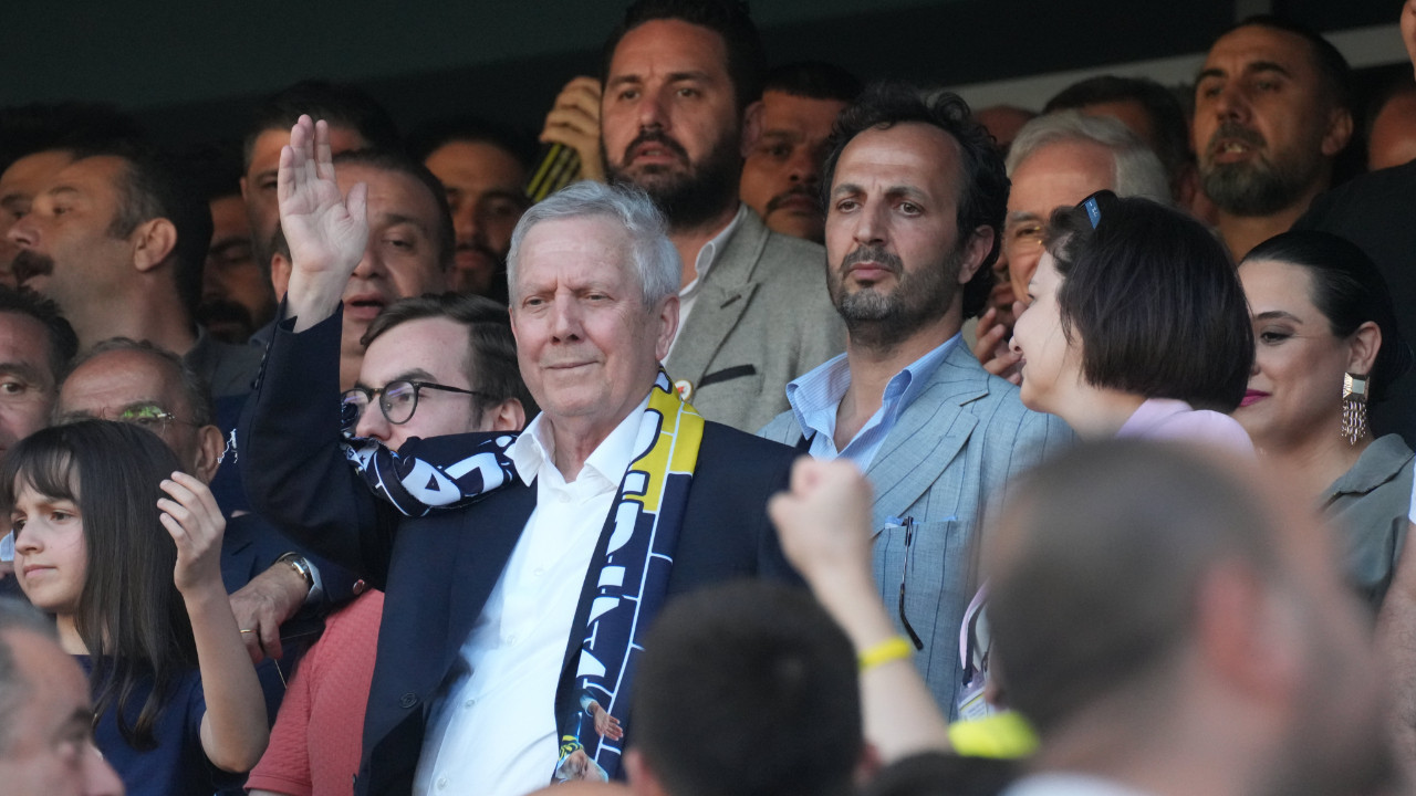 Aziz Yıldırım'ım transfer listesi deşifre oldu! Tam 5 yıldızla görüşmelere başladı