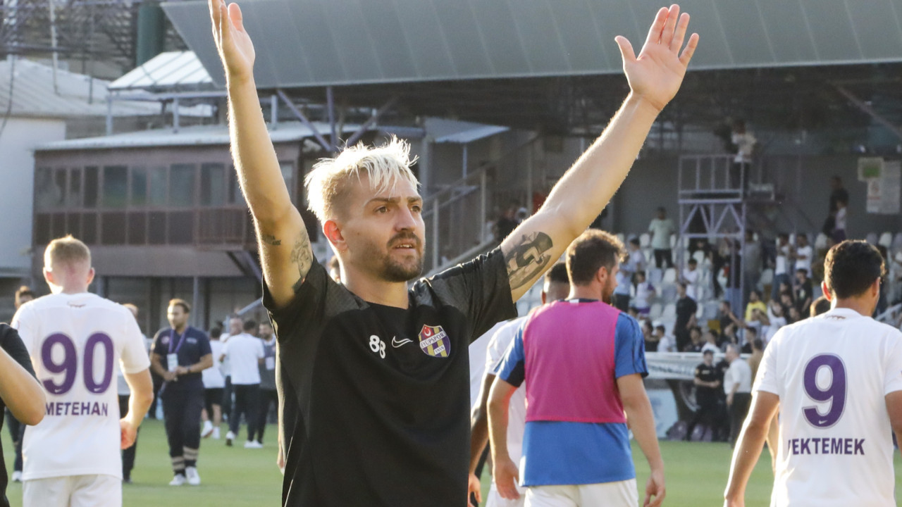 Tam 10 kulüpte oynayan Caner Erkin futbolu bıraktı