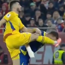 Edin Dzeko'da kırık şüphesi! Maça devam edemedi